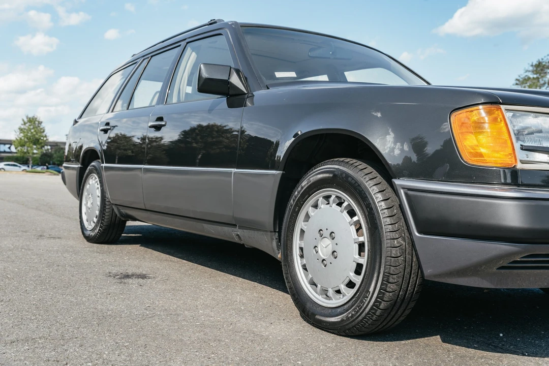 1993 Mercedes-Benz W124 E-Class - Image 29 of 31