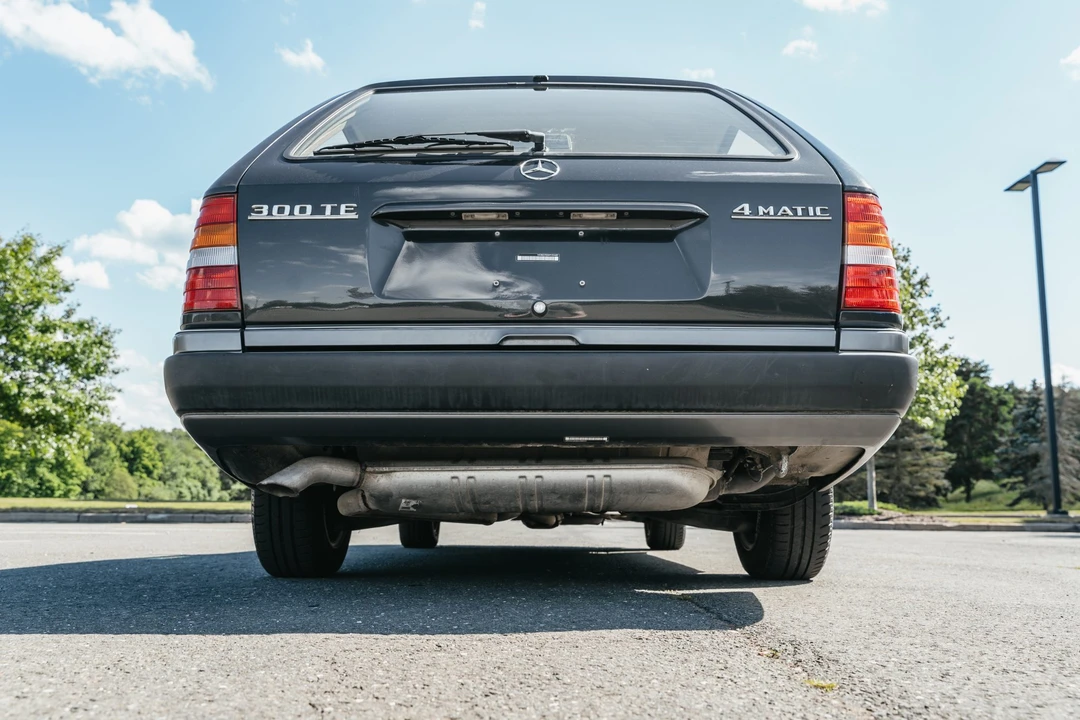 1993 Mercedes-Benz W124 E-Class - Image 9 of 31