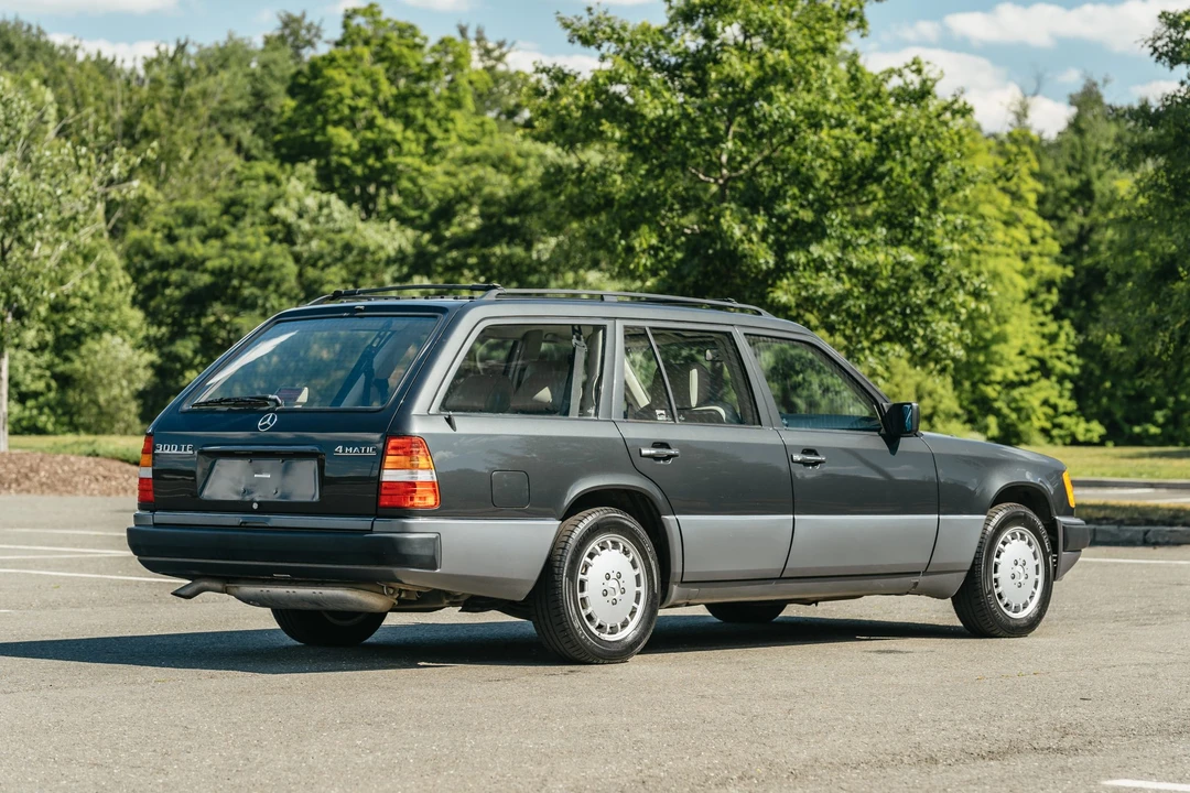 1993 Mercedes-Benz W124 E-Class - Image 7 of 31