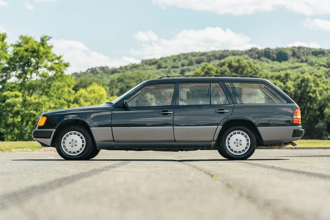 1993 Mercedes-Benz W124 E-Class - Image 11 of 31