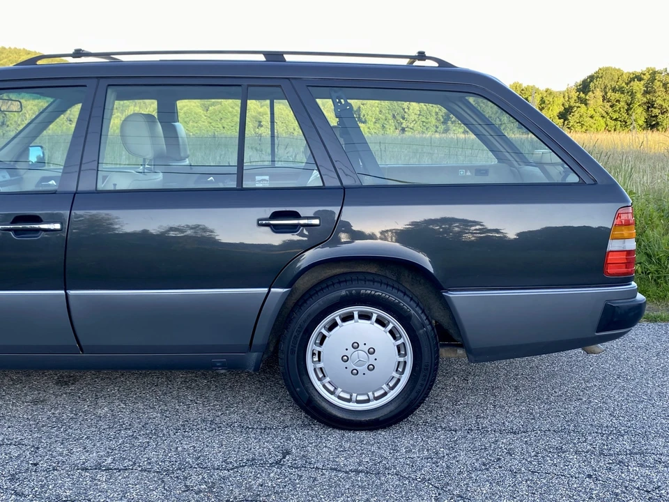 1993 Mercedes-Benz W124 E-Class - Image 23 of 31