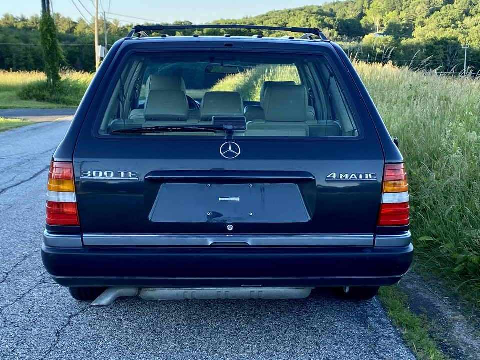 1993 Mercedes-Benz W124 E-Class - Image 17 of 31
