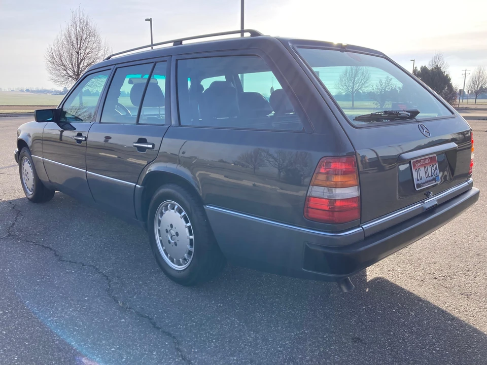 1993 Mercedes-Benz W124 E-Class - Image 8 of 31
