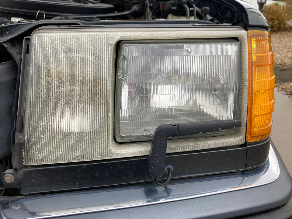 1993 Mercedes-Benz W124 E-Class - Image 14 of 31