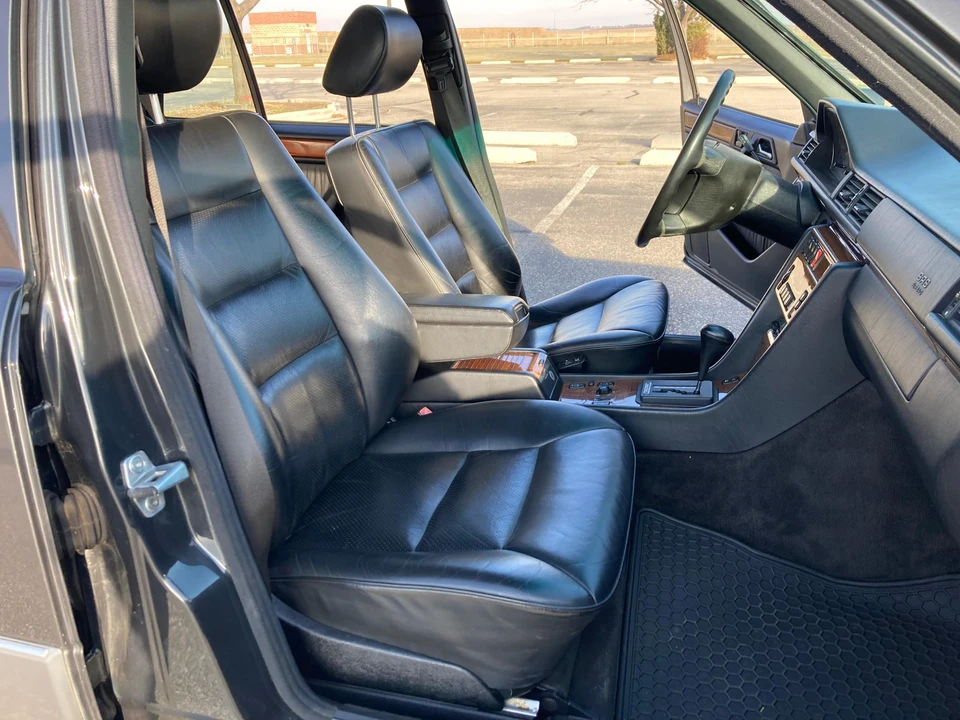 1993 Mercedes-Benz W124 E-Class - Image 26 of 31