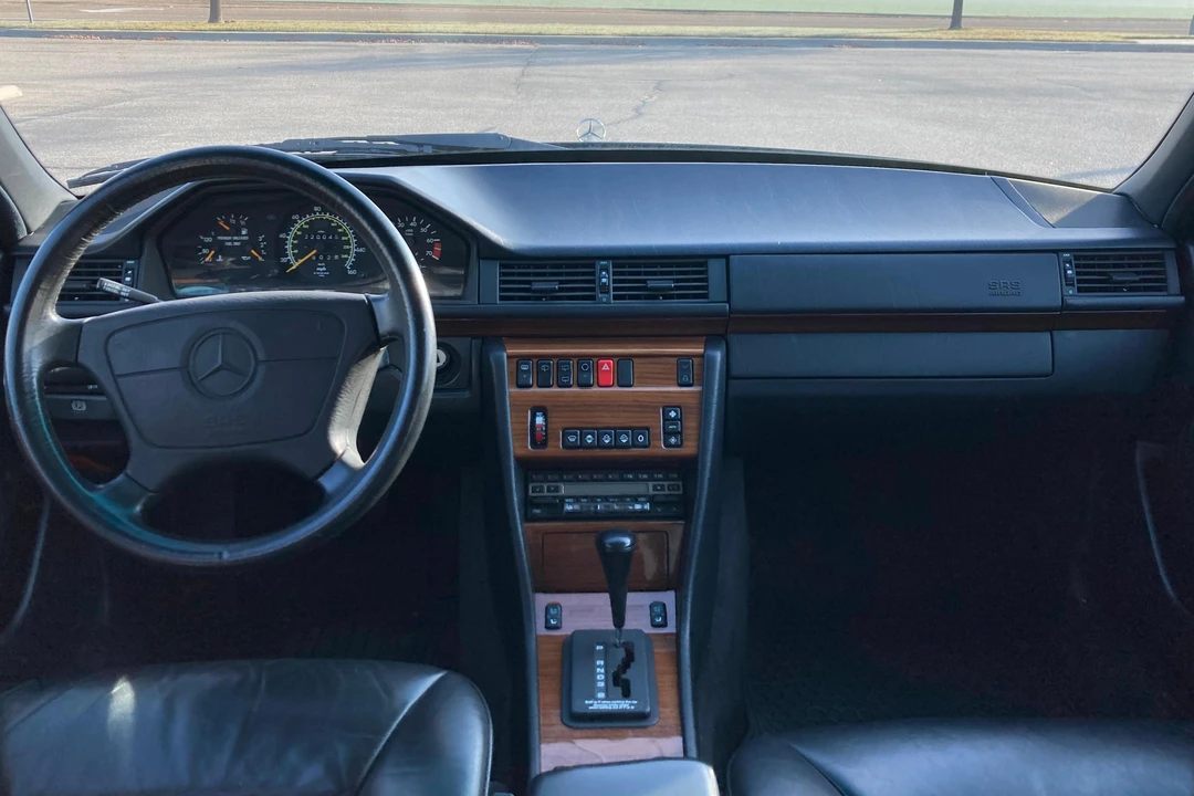 1993 Mercedes-Benz W124 E-Class - Image 21 of 31