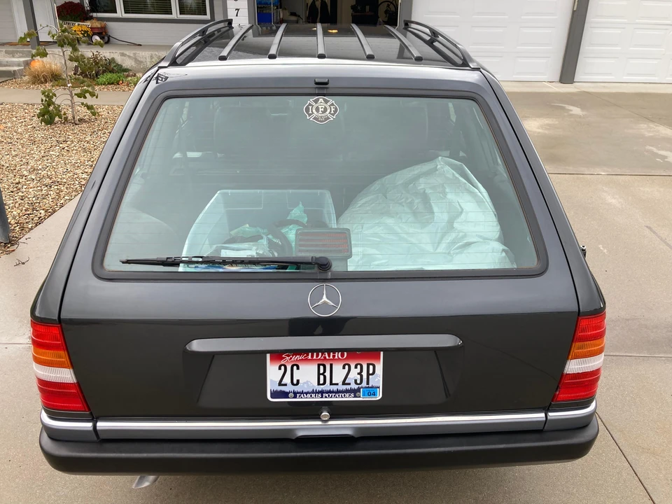 1993 Mercedes-Benz W124 E-Class - Image 10 of 31