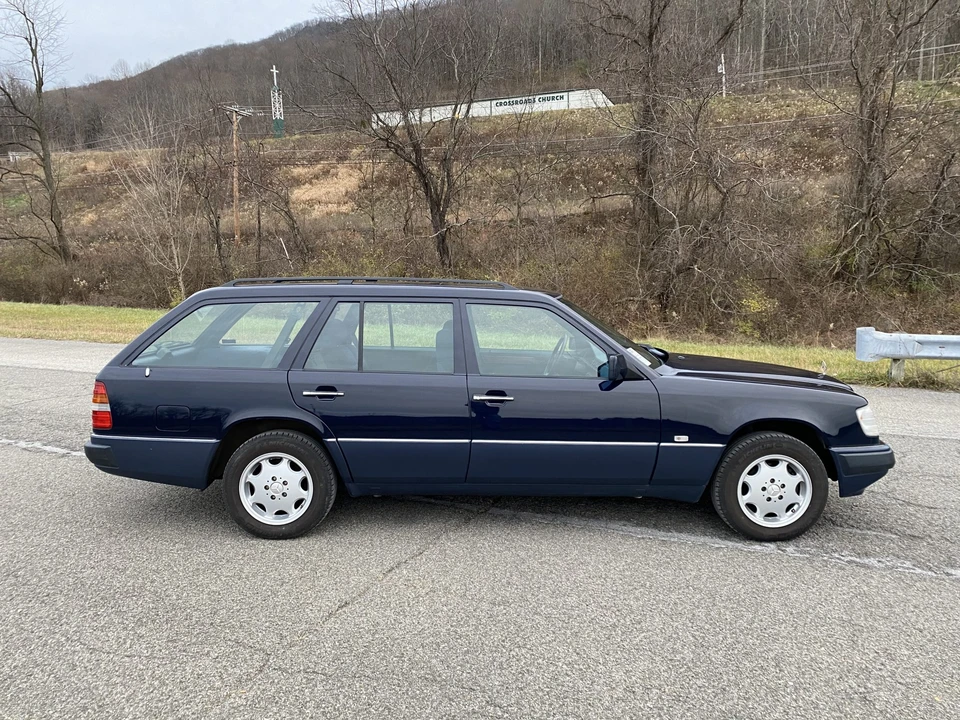 1993 Mercedes-Benz W124 E-Class - Image 15 of 31