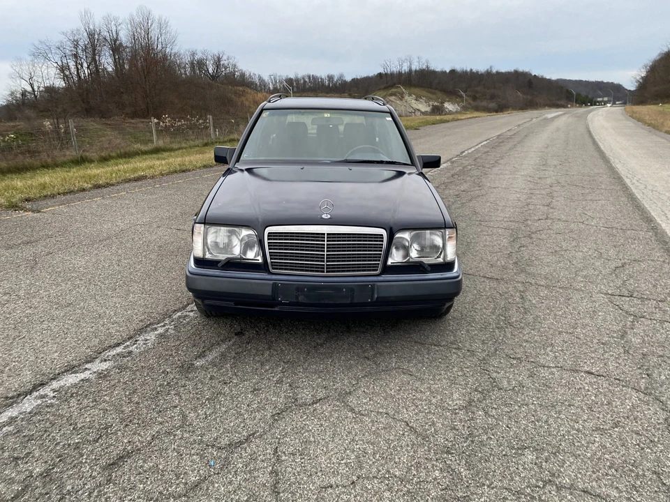 1993 Mercedes-Benz W124 E-Class - Image 3 of 31