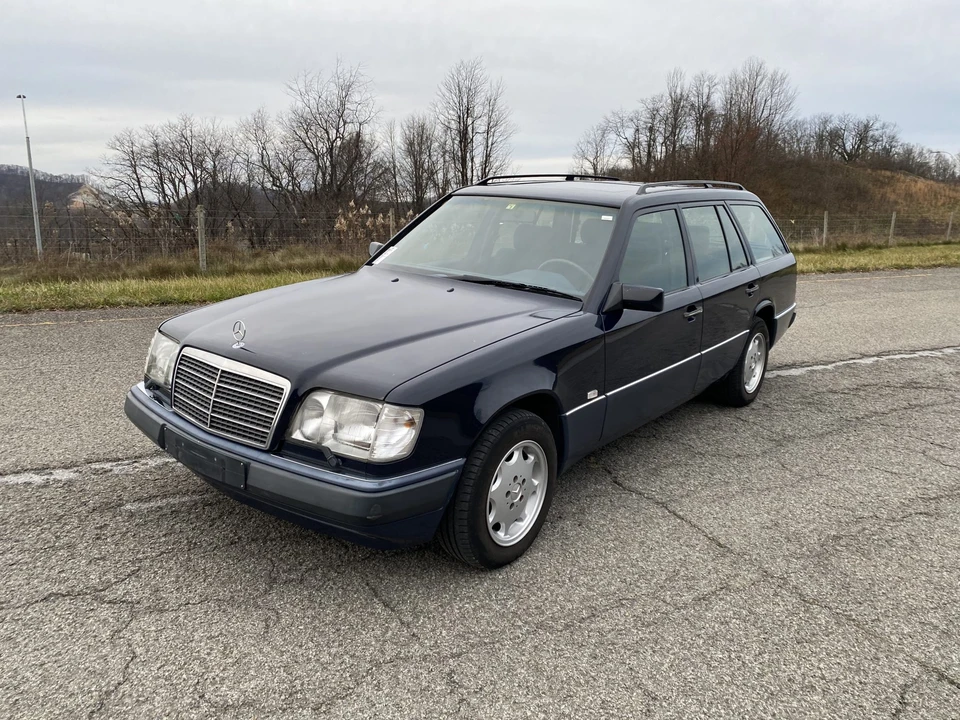 1993 Mercedes-Benz W124 E-Class - Image 17 of 31