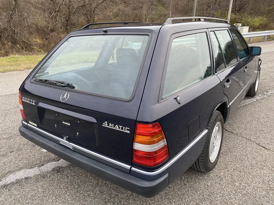 1993 Mercedes-Benz W124 E-Class - Image 24 of 31