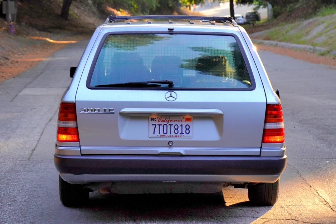 1993 Mercedes-Benz W124 E-Class - Image 30 of 31