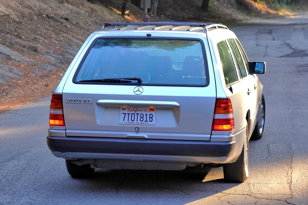 1993 Mercedes-Benz W124 E-Class - Image 27 of 31
