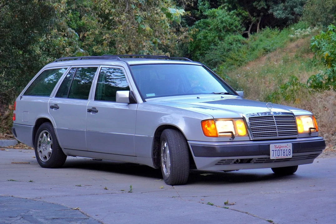 1993 Mercedes-Benz W124 E-Class - Image 18 of 31
