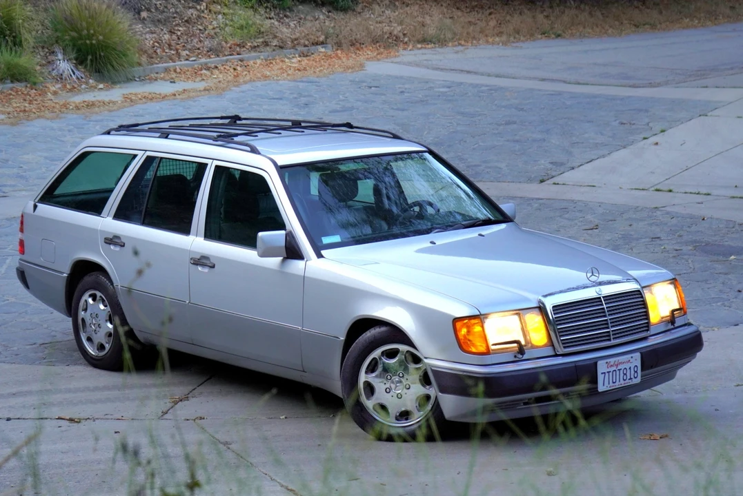 1993 Mercedes-Benz W124 E-Class - Image 16 of 31