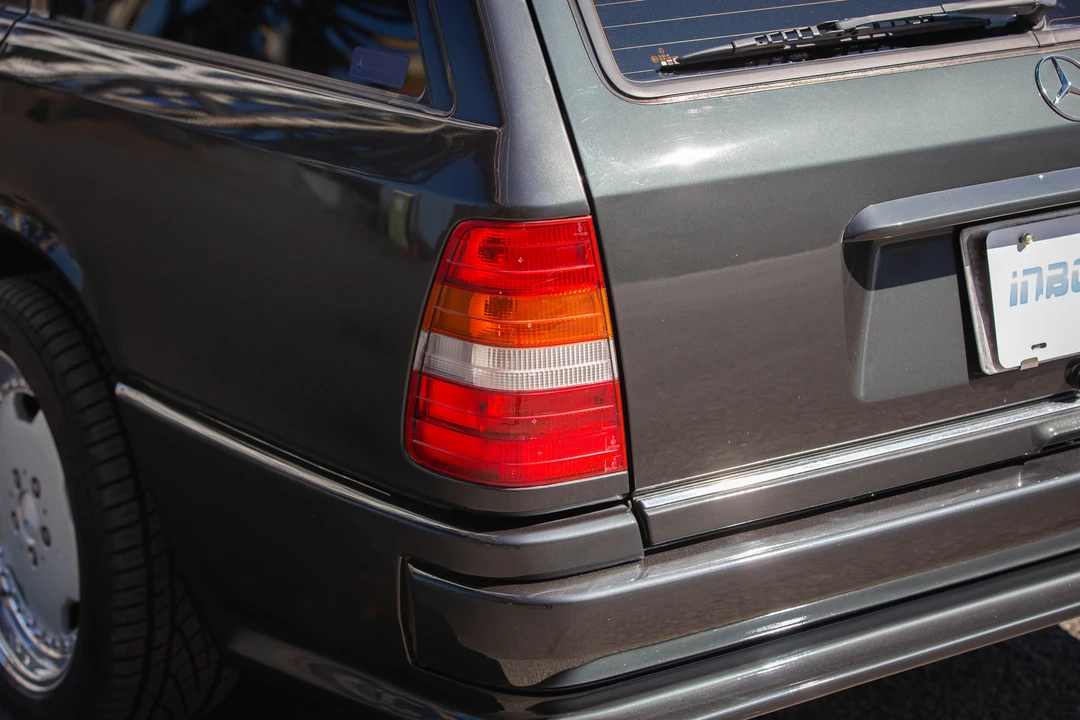 1993 Mercedes-Benz W124 E-Class - Image 17 of 31