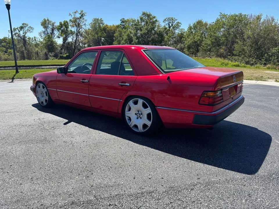 1993 Mercedes-Benz W124 E-Class - Image 2 of 12