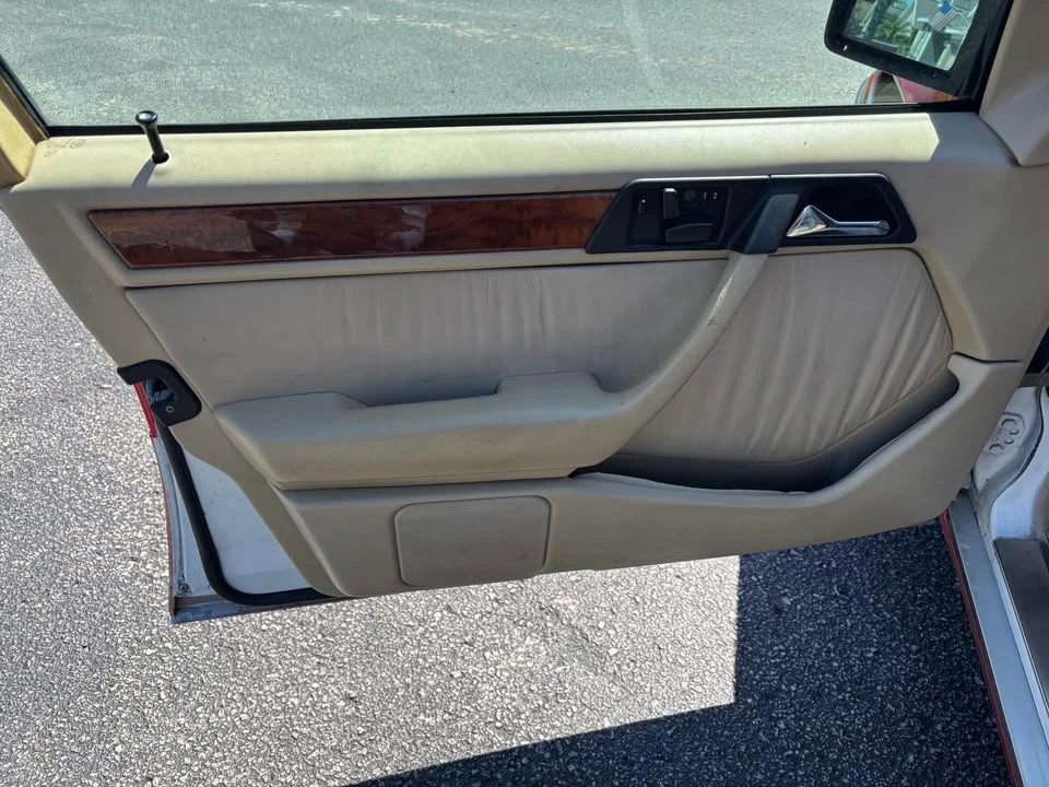 1993 Mercedes-Benz W124 E-Class - Image 12 of 12