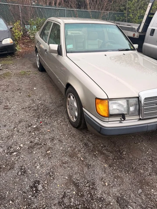 1993 Mercedes-Benz W124 E-Class - Image 3 of 11