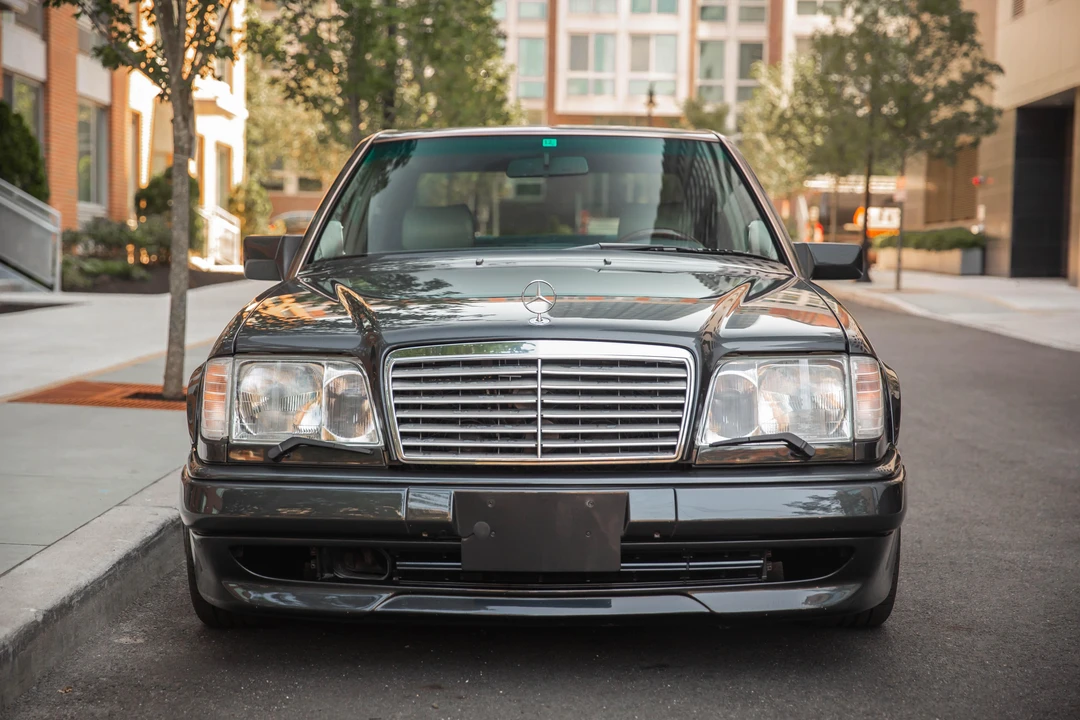 1993 Mercedes-Benz W124 E-Class - Image 2 of 31