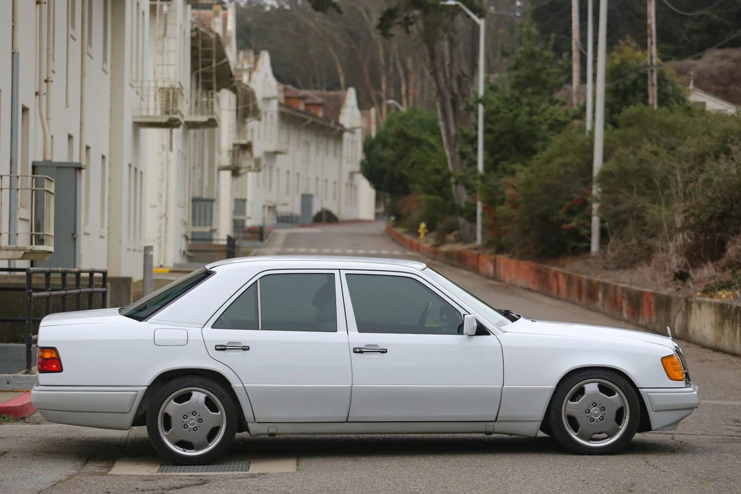 1993 Mercedes-Benz W124 E-Class - Image 22 of 31