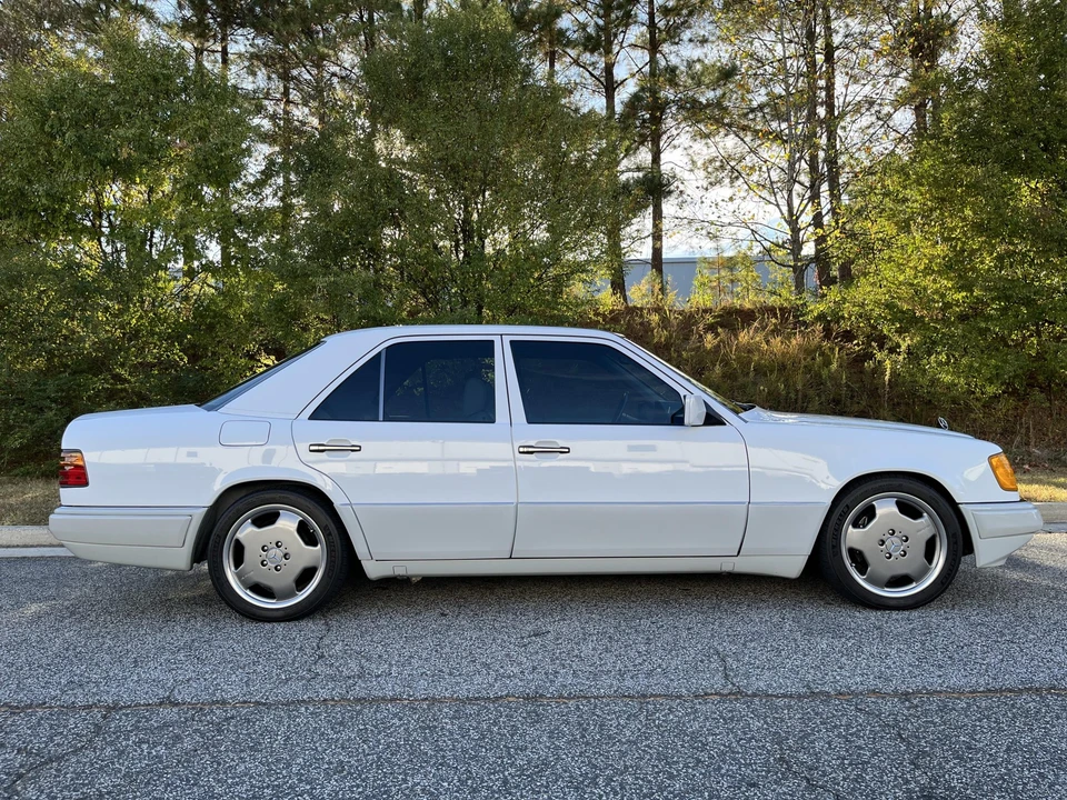 1993 Mercedes-Benz W124 E-Class - Image 22 of 31
