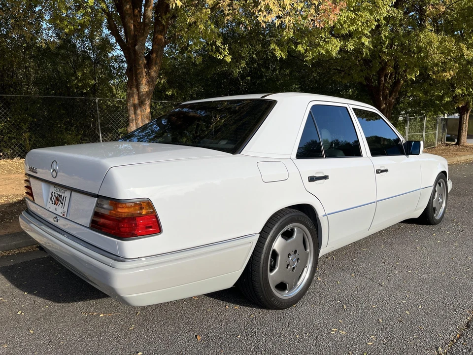 1993 Mercedes-Benz W124 E-Class - Image 19 of 31