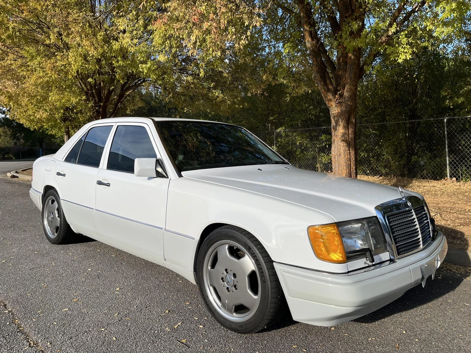 1993 Mercedes-Benz W124 E-Class - Image 26 of 31