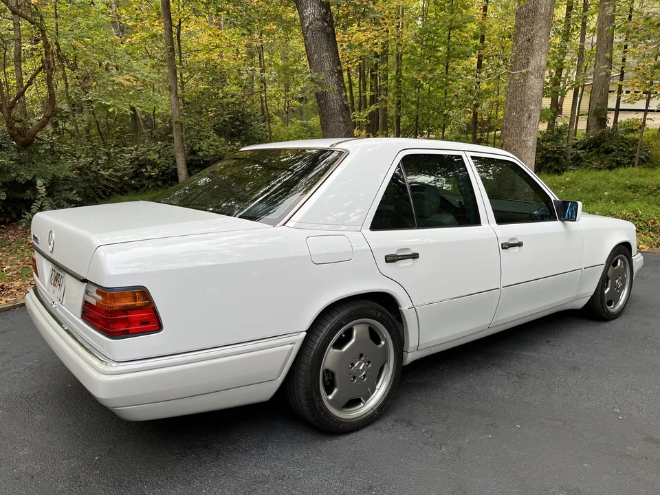 1993 Mercedes-Benz W124 E-Class - Image 20 of 31