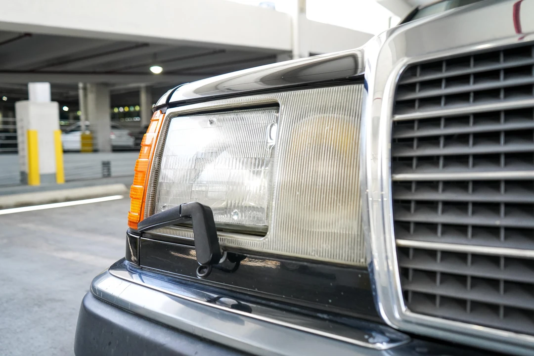 1993 Mercedes-Benz W124 E-Class - Image 11 of 31