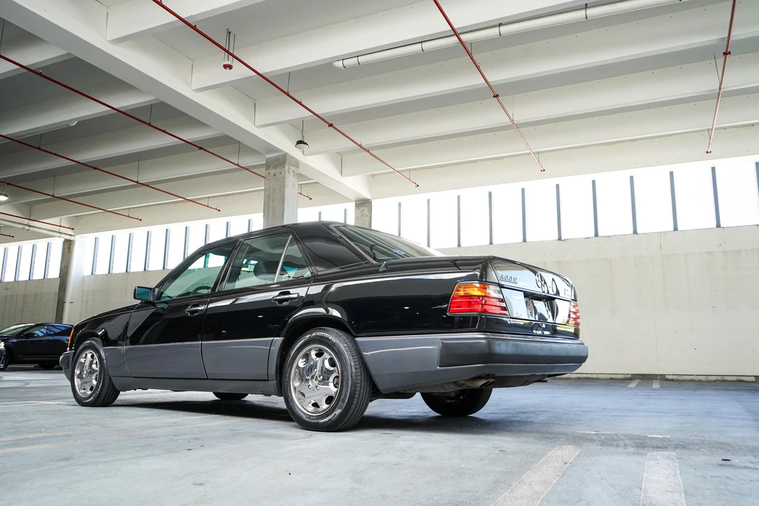 1993 Mercedes-Benz W124 E-Class - Image 7 of 31