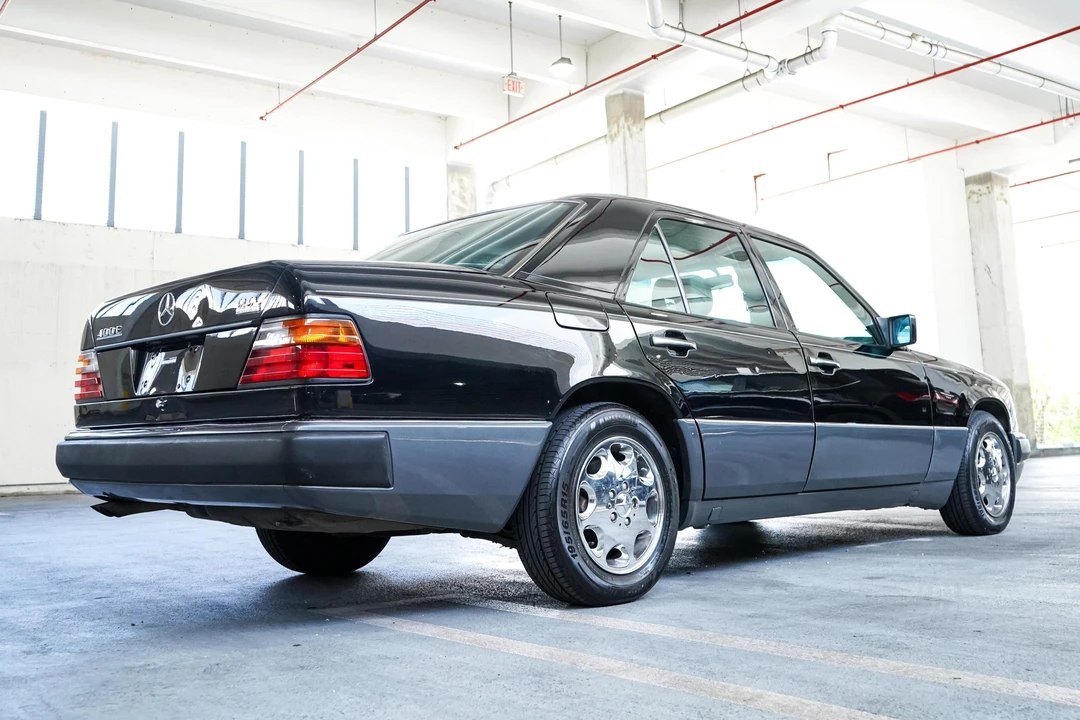 1993 Mercedes-Benz W124 E-Class - Image 5 of 31