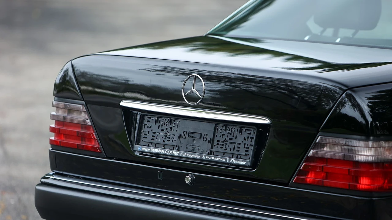 1993 Mercedes-Benz 500E & E500 - Image 14 of 31
