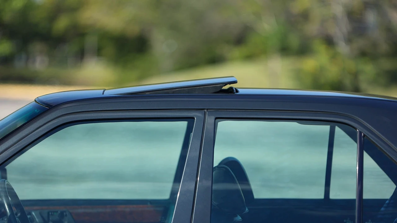 1993 Mercedes-Benz 500E & E500 - Image 27 of 31