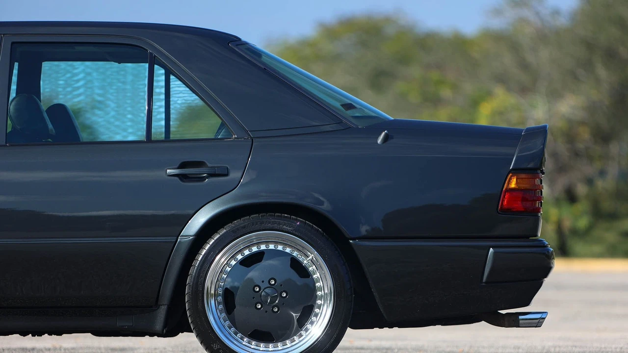 1993 Mercedes-Benz 500E & E500 - Image 18 of 31