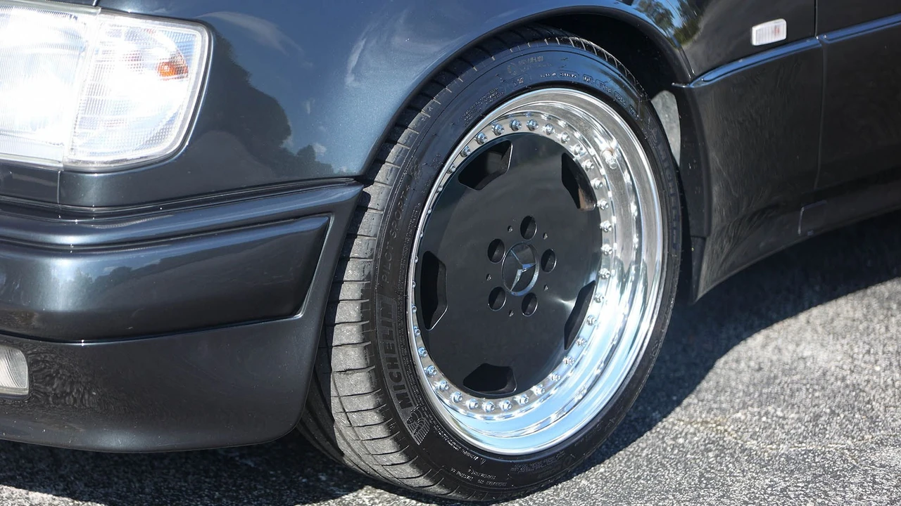 1993 Mercedes-Benz 500E & E500 - Image 29 of 31