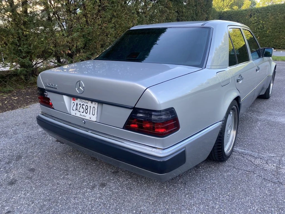 1993 Mercedes-Benz 500E & E500 - Image 13 of 24
