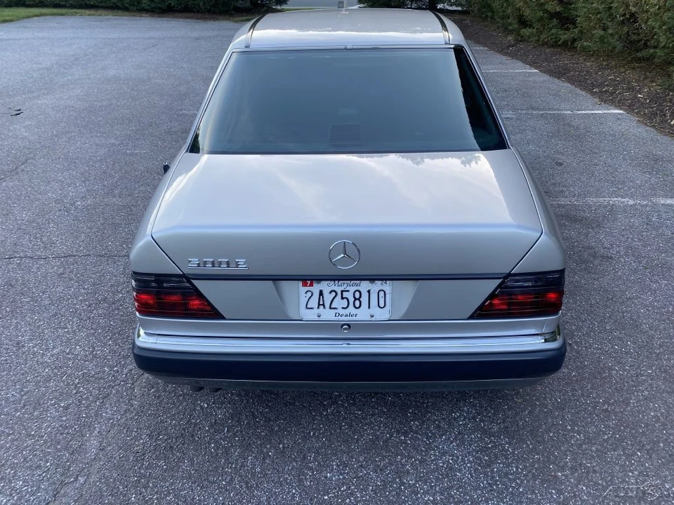1993 Mercedes-Benz 500E & E500 - Image 16 of 24