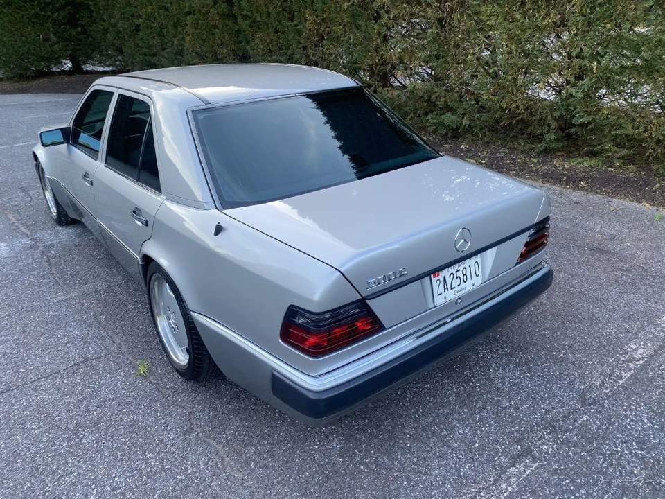 1993 Mercedes-Benz 500E & E500 - Image 17 of 24