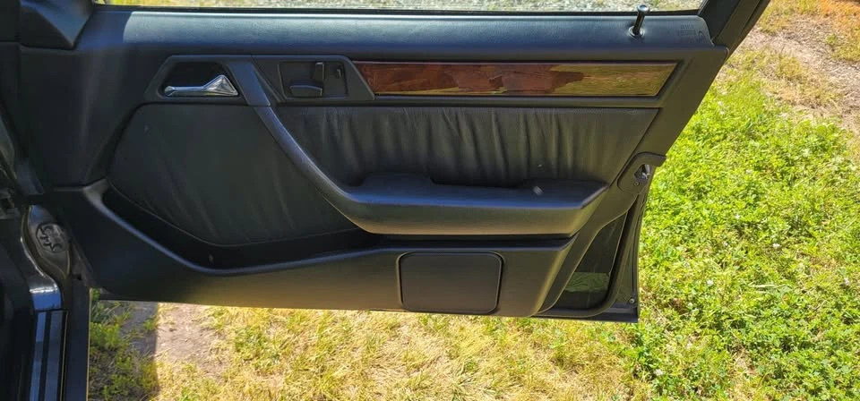 1993 Mercedes-Benz 500E & E500 - Image 18 of 19