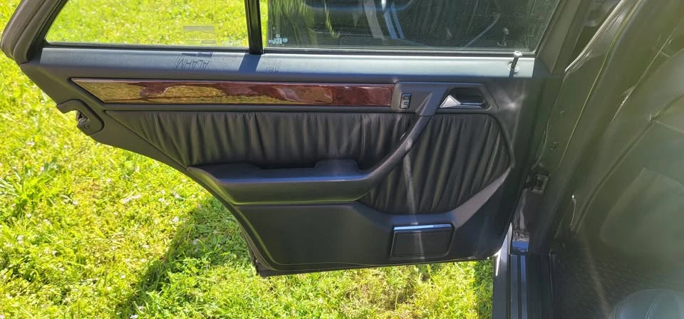 1993 Mercedes-Benz 500E & E500 - Image 17 of 19