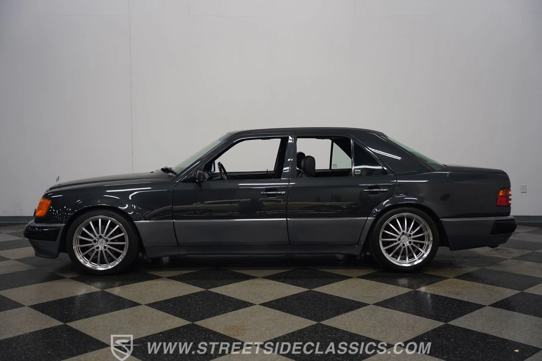 1993 Mercedes-Benz 500E & E500 - Image 9 of 12