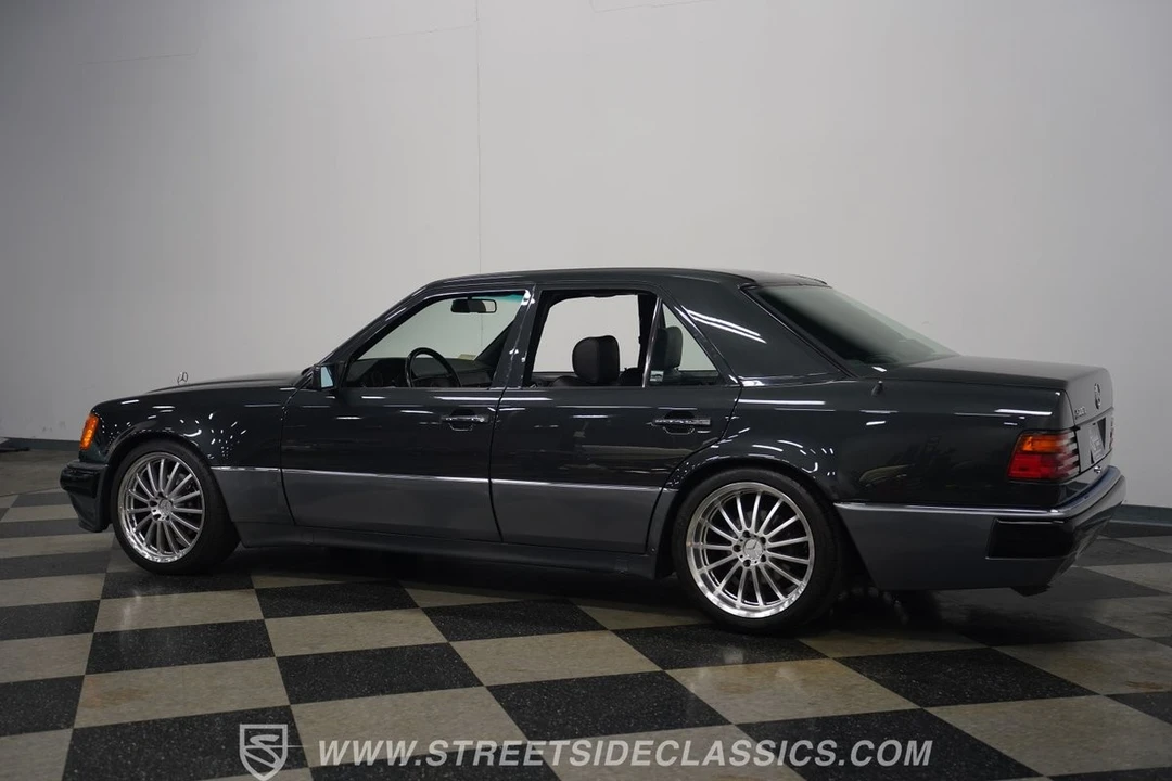 1993 Mercedes-Benz 500E & E500 - Image 11 of 12
