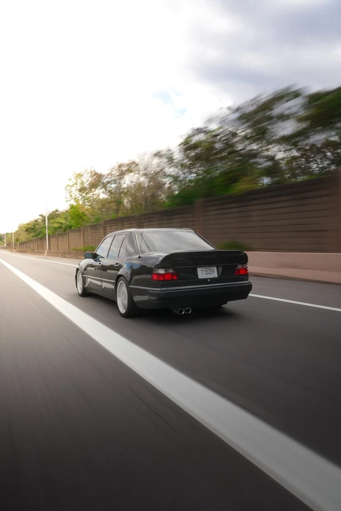 1993 Mercedes-Benz 500E & E500 - Image 7 of 31