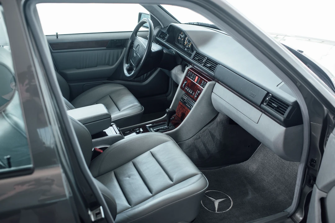 1993 Mercedes-Benz 500E & E500 - Image 17 of 31