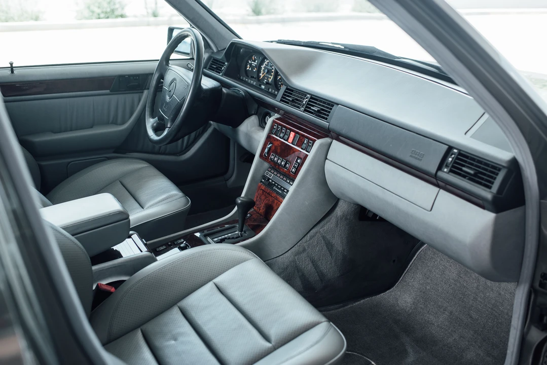 1993 Mercedes-Benz 500E & E500 - Image 16 of 31