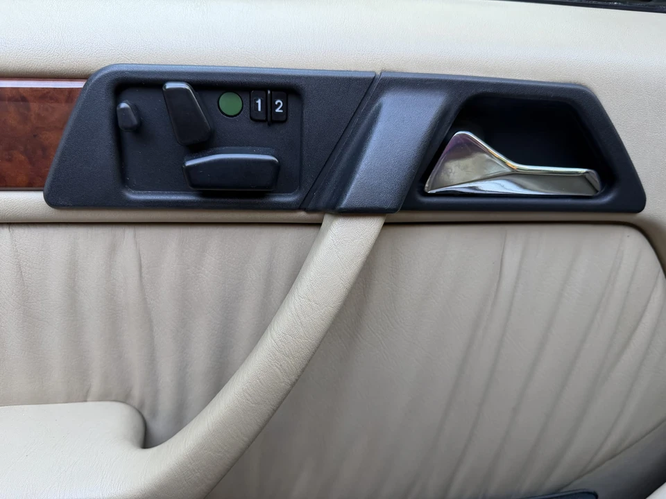 1993 Mercedes-Benz 500E & E500 - Image 30 of 31
