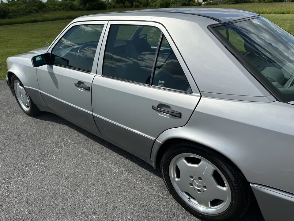 1993 Mercedes-Benz 500E & E500 - Image 12 of 31