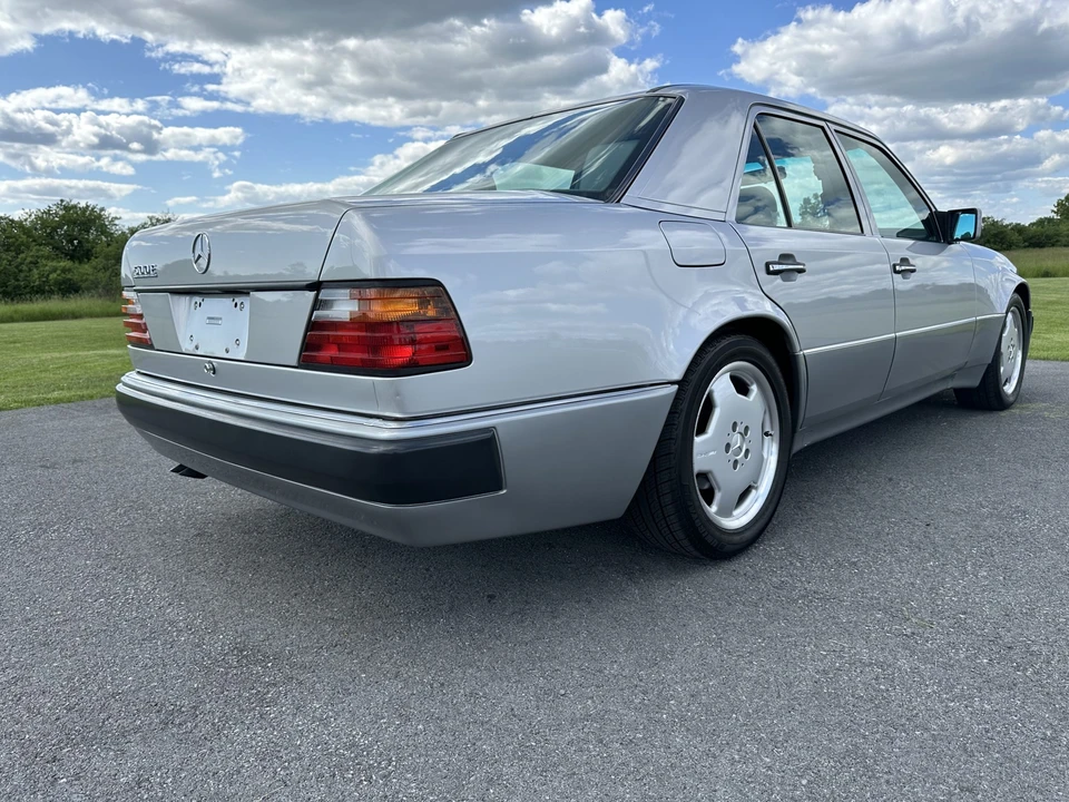 1993 Mercedes-Benz 500E & E500 - Image 24 of 31