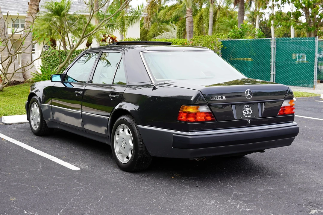 1993 Mercedes-Benz 500E & E500 - Image 6 of 31